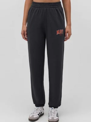 ნაცრისფერი