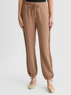 ყავისფერი