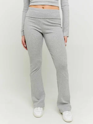 ნაცრისფერი