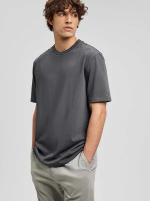 ნაცრისფერი