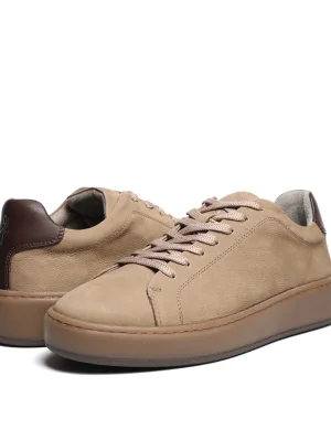 ყავისფერი