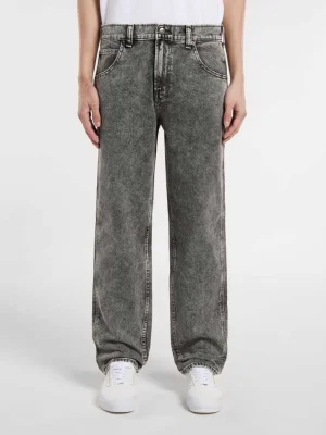 ნაცრისფერი