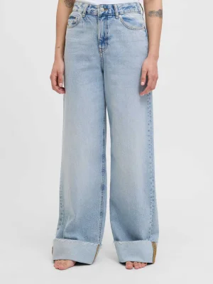 ცისფერი