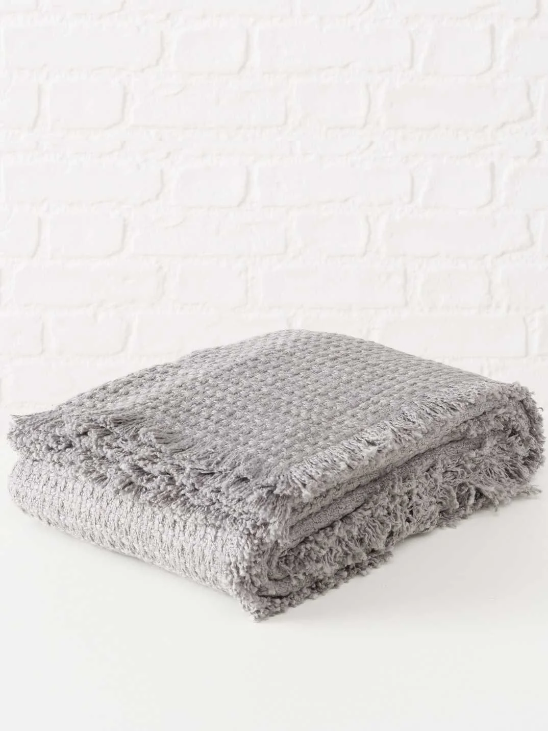 ნაცრისფერი