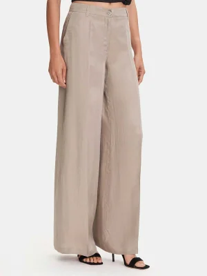 ნაცრისფერი