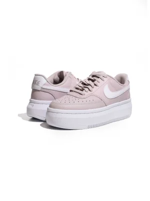 იასამნისფერი