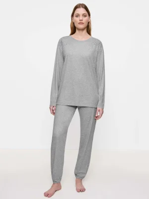 ნაცრისფერი