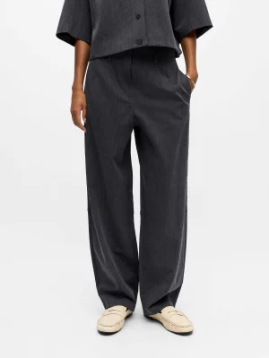 ნაცრისფერი