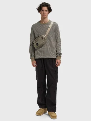 ნაცრისფერი