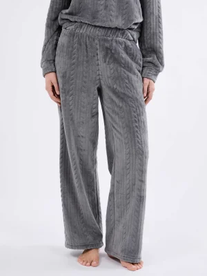 ნაცრისფერი