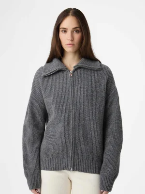 ნაცრისფერი