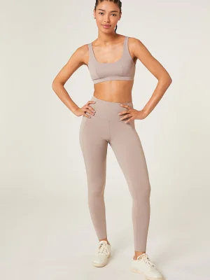 იასამნისფერი