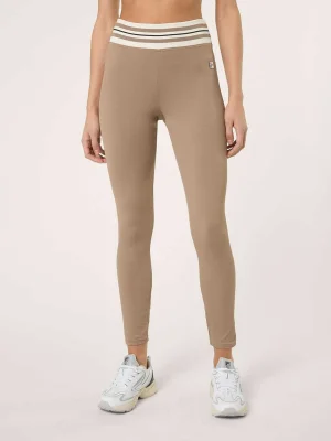 ყავისფერი