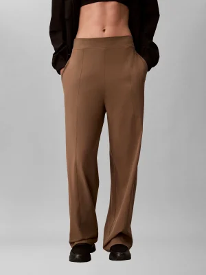 ყავისფერი