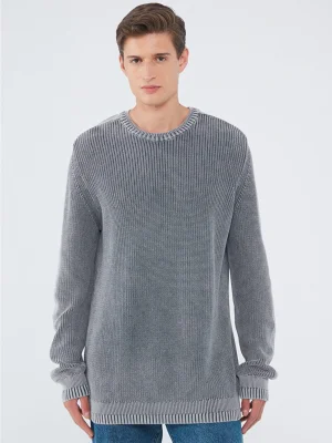 ნაცრისფერი