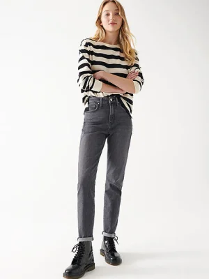 ნაცრისფერი