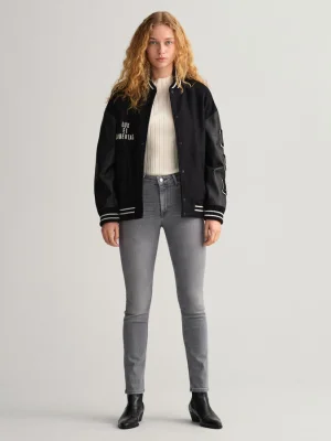 ნაცრისფერი