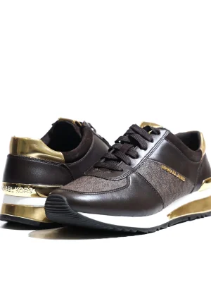 ყავისფერი