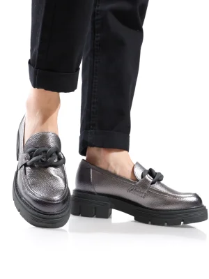 ვერცხლისფერი