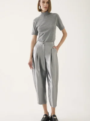 ნაცრისფერი