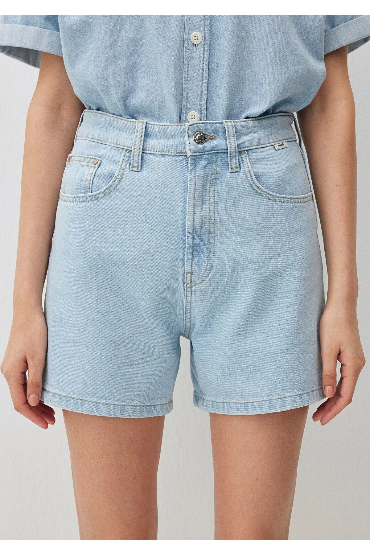 LightBlue