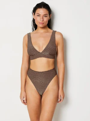 ყავისფერი