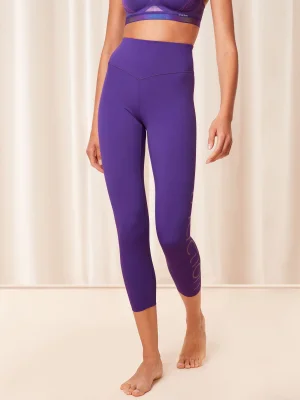 იასამნისფერი