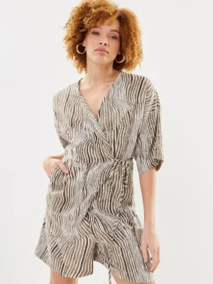 ნაცრისფერი