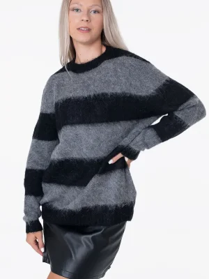 ნაცრისფერი