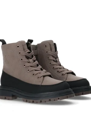 ყავისფერი