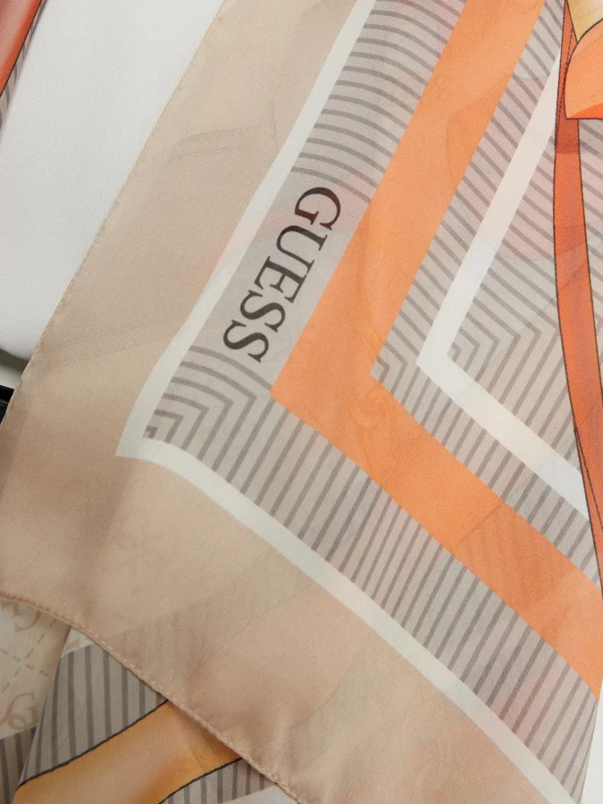 GUESS - FOULARD 120X120 2
