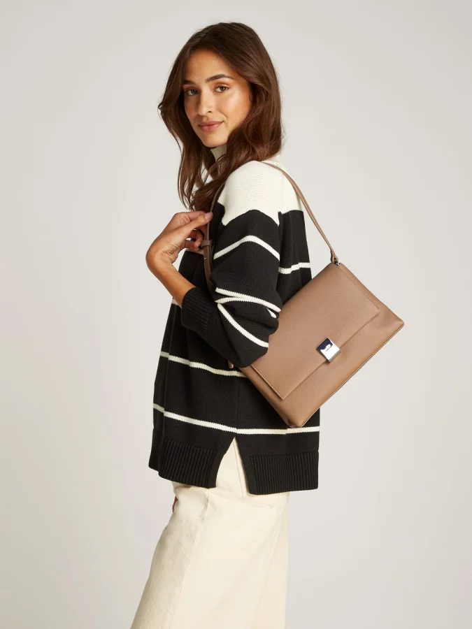 CALVIN KLEIN - CK PLAQUE... 2