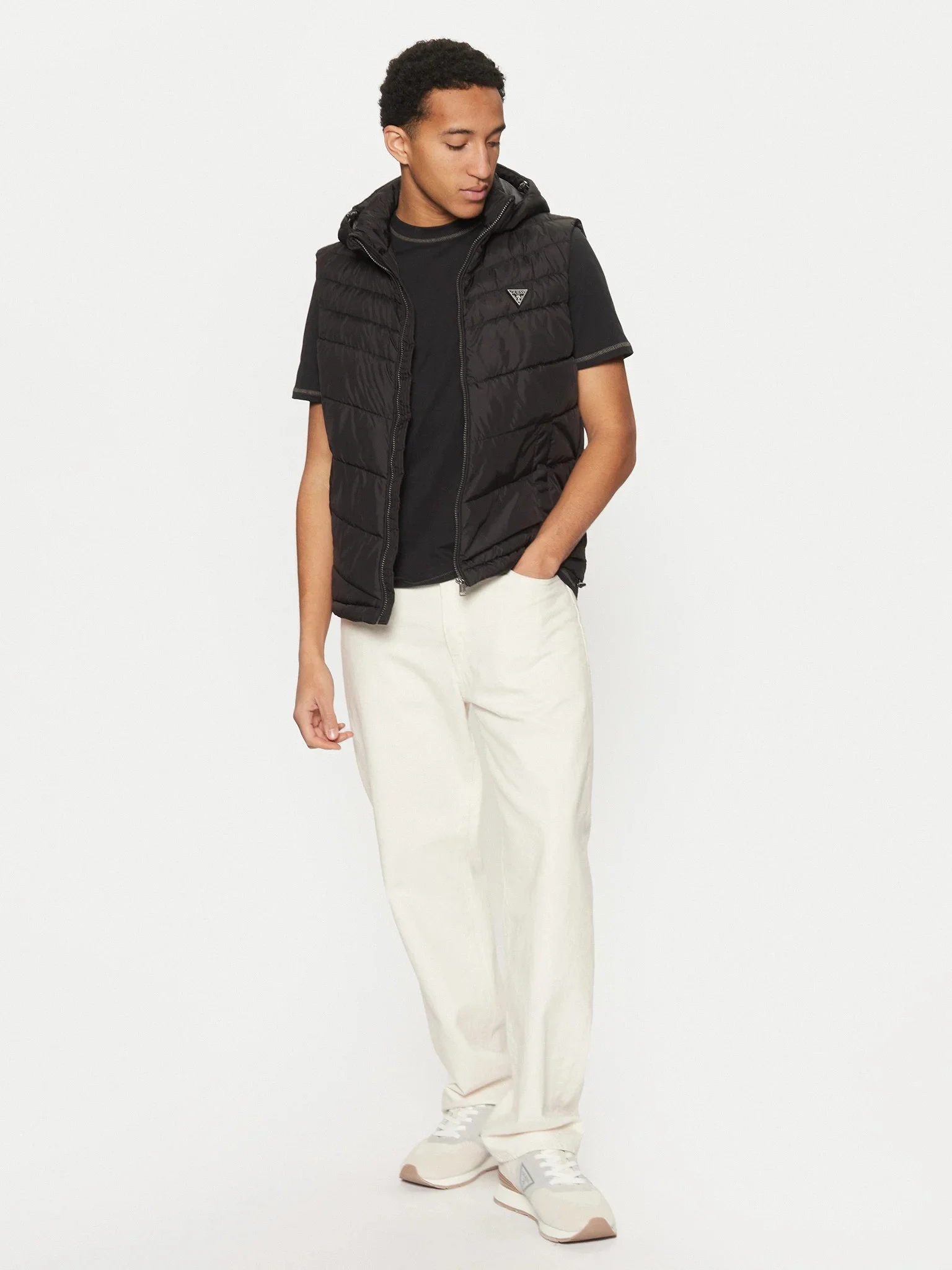 GUESS - LIGHT PUFFA VEST GUESS - LIGHT PUFFA VEST