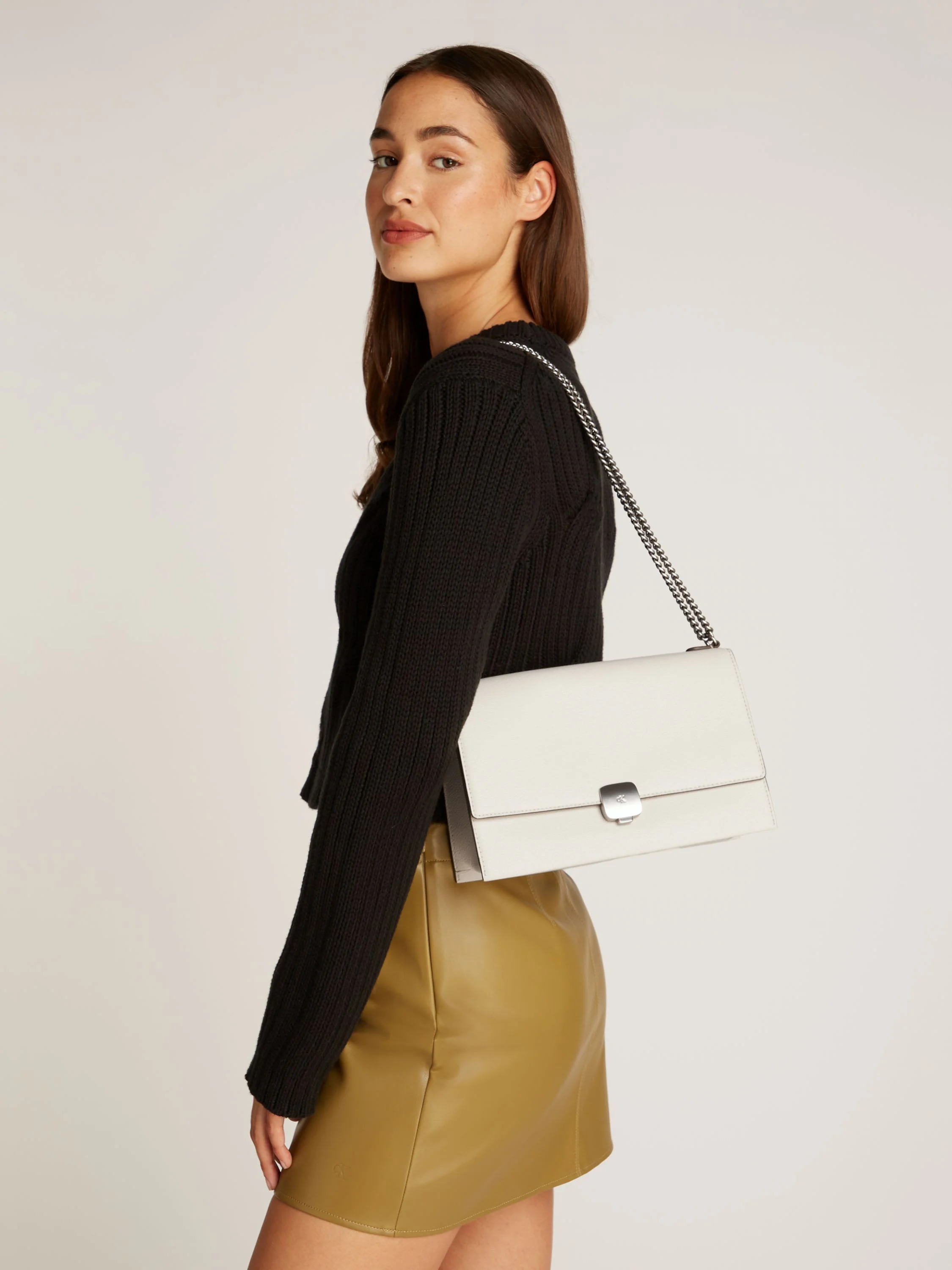 CALVIN KLEIN JEANS - FORGED LOCK FLAP... CALVIN KLEIN JEANS - FORGED LOCK FLAP...