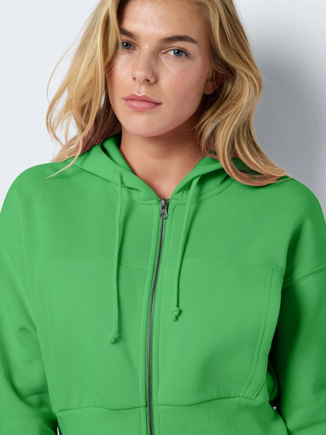 Noisy May - NMARYA L/S ZIP HOODIE JRS Noisy May - NMARYA L/S ZIP HOODIE JRS
