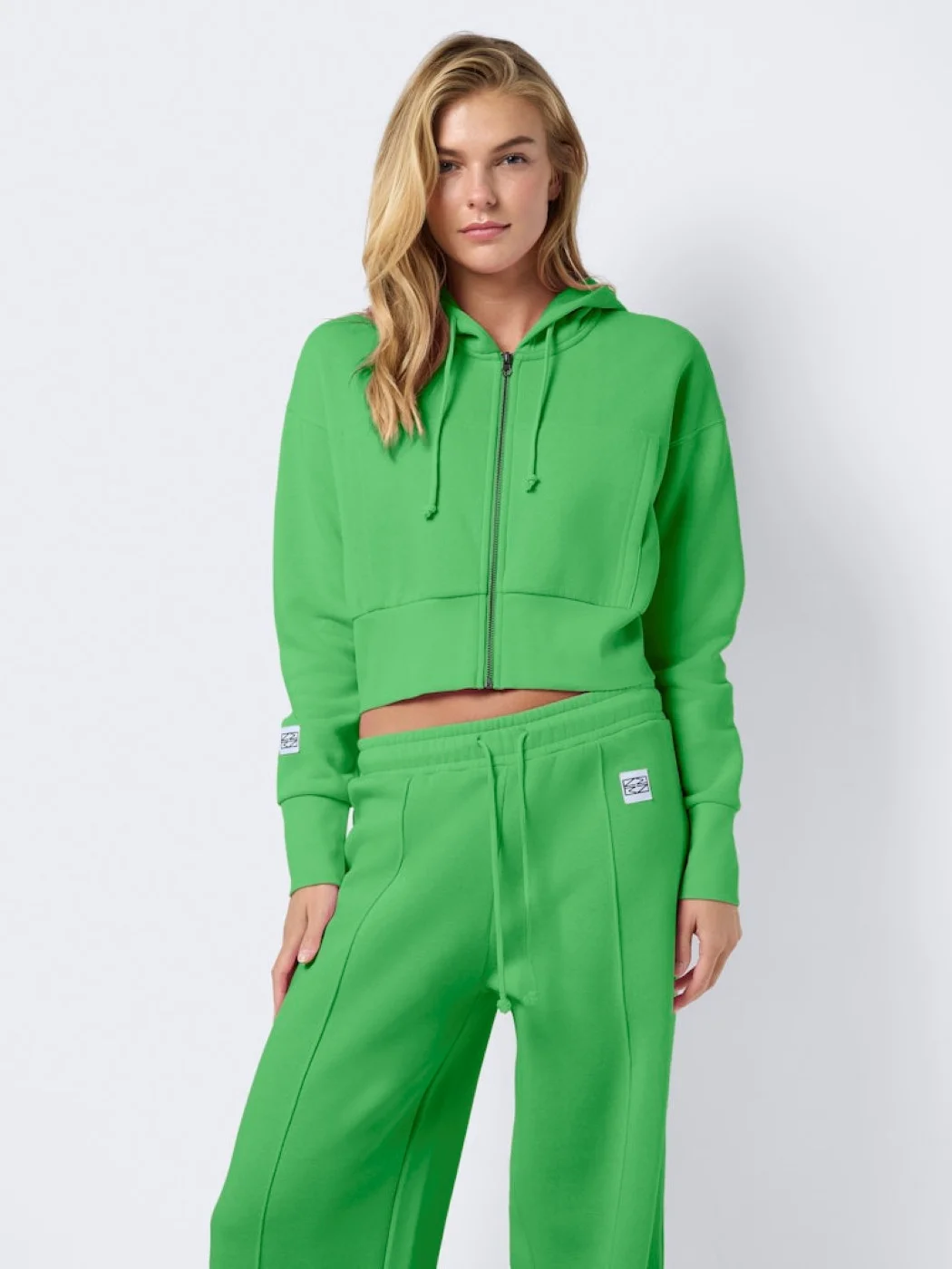 Noisy May - NMARYA L/S ZIP HOODIE JRS Noisy May - NMARYA L/S ZIP HOODIE JRS