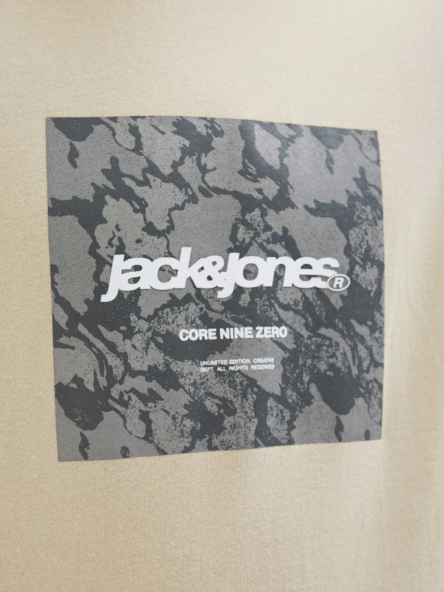 Jack&Jones Junior - JCOTARMAC CAMO... Jack&Jones Junior - JCOTARMAC CAMO...