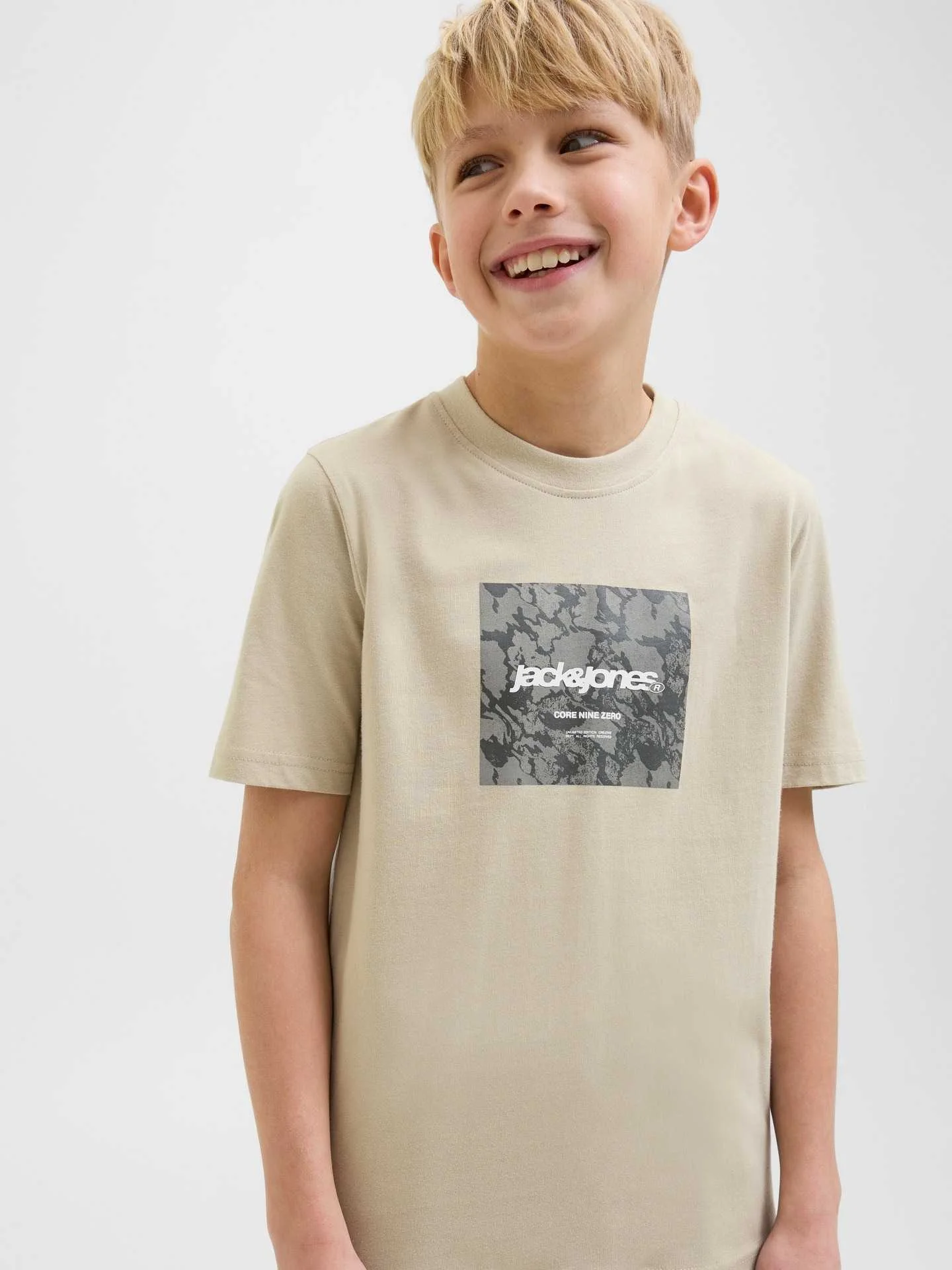 Jack&Jones Junior - JCOTARMAC CAMO... Jack&Jones Junior - JCOTARMAC CAMO...