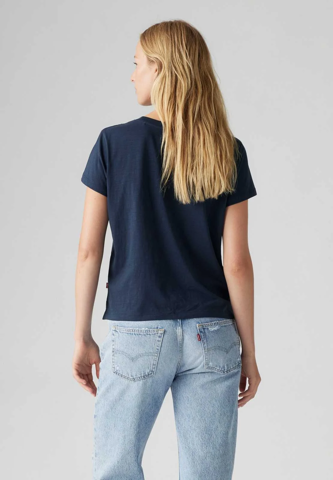 Levis® - Graphic Boxy Tshirt Levis® - Graphic Boxy Tshirt