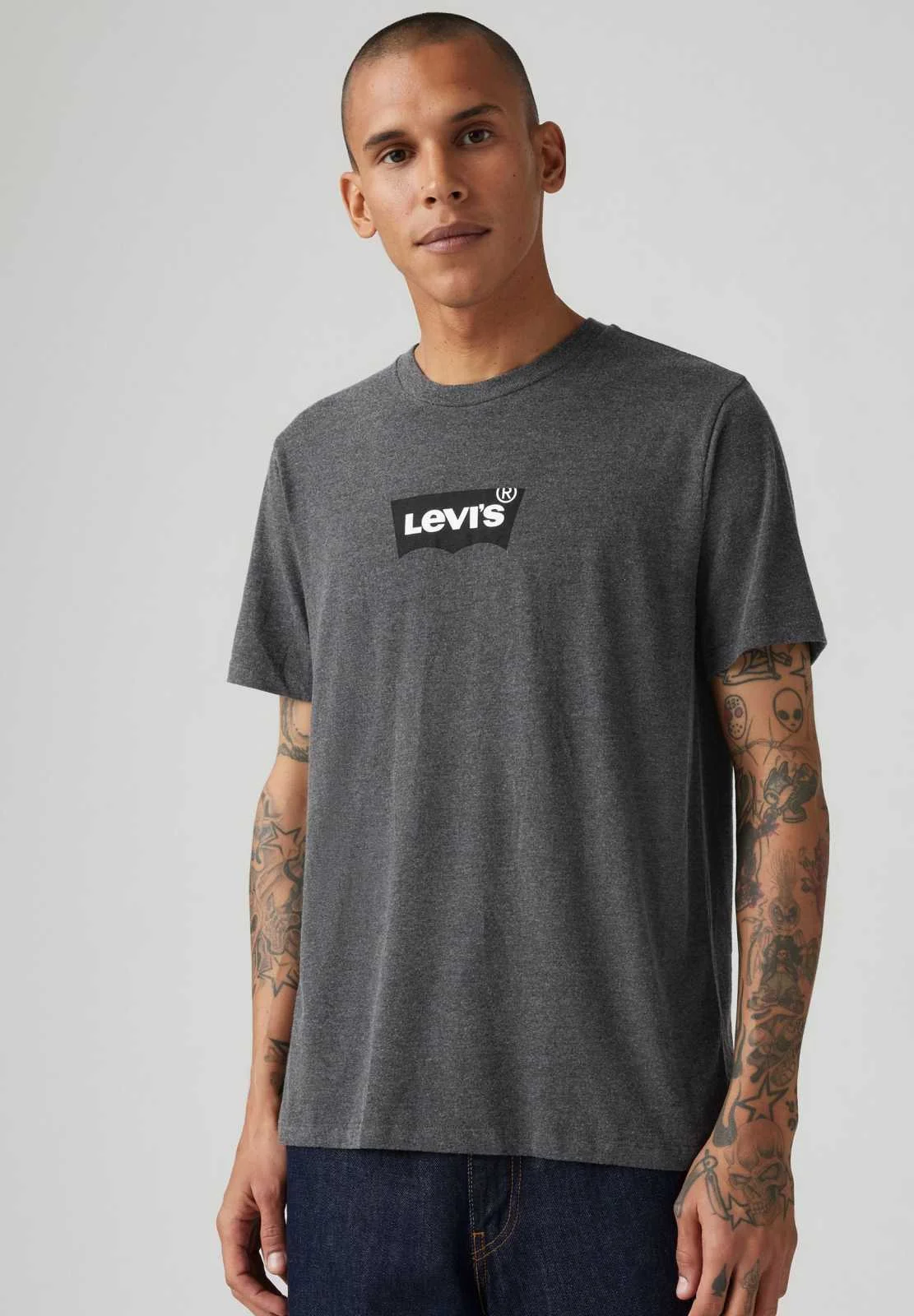 Levis® - GRAPHIC CREWNECK TEE Levis® - GRAPHIC CREWNECK TEE