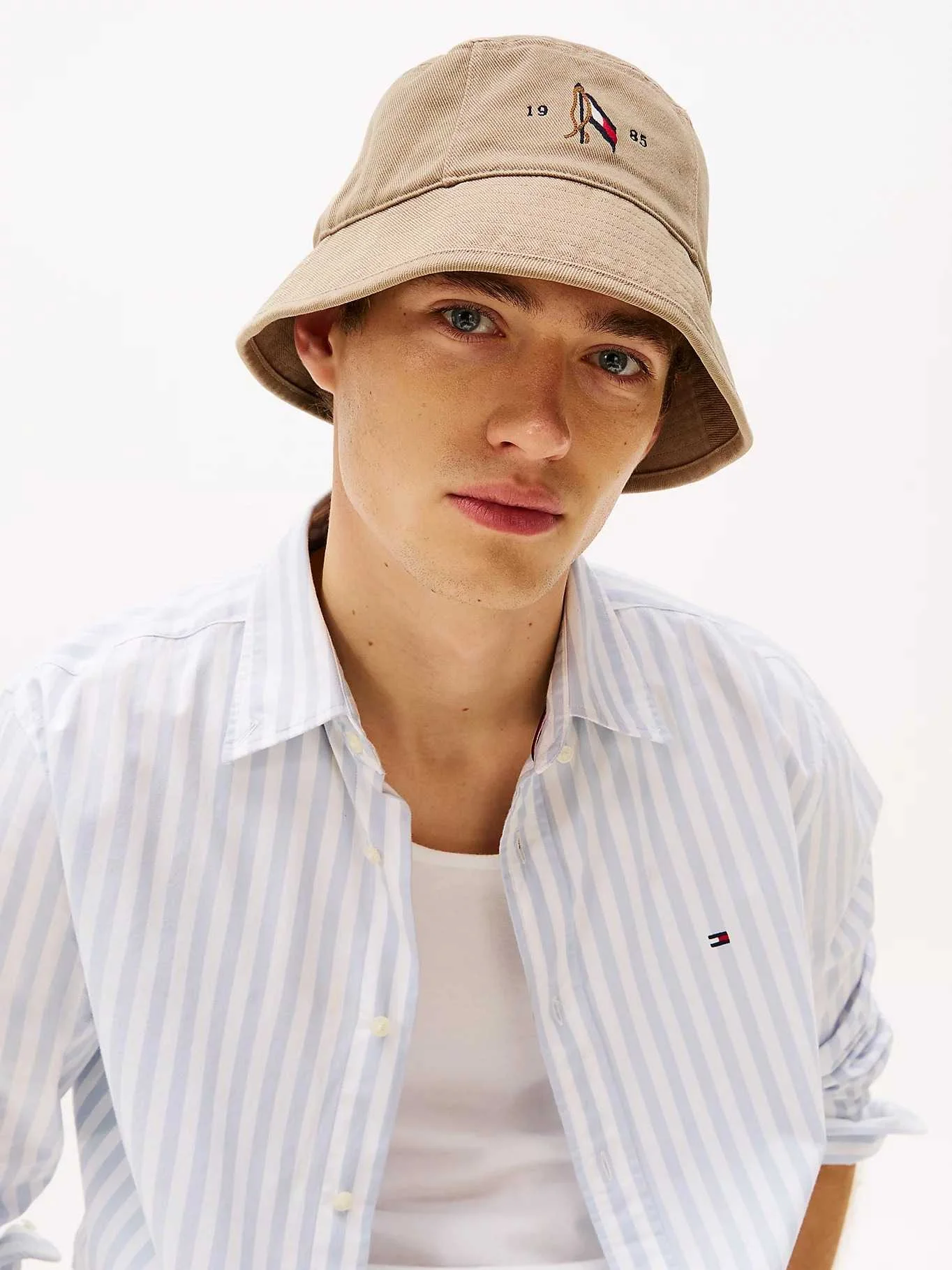 Tommy Hilfiger - SEASONAL... 2