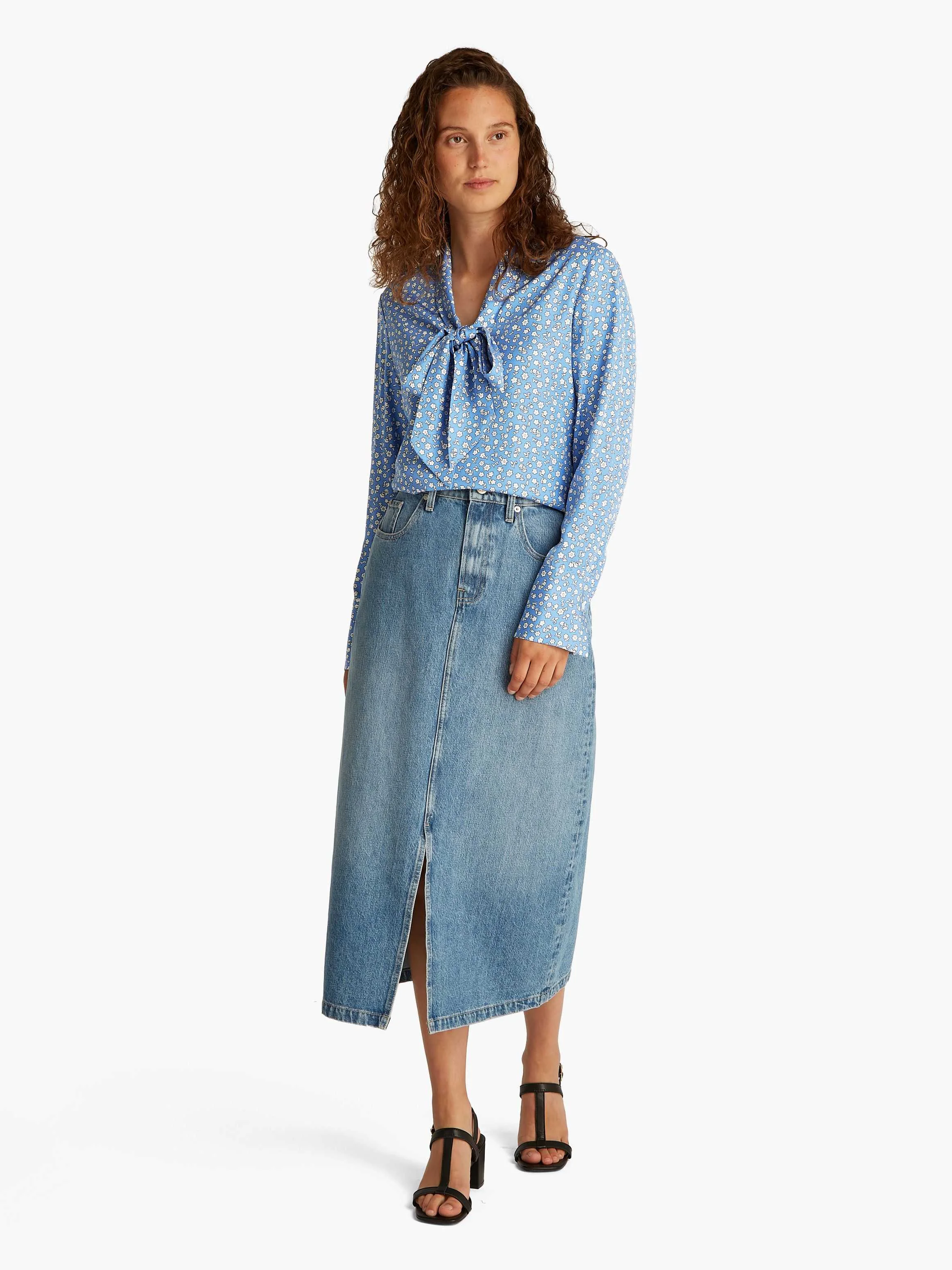 Tommy Hilfiger - FLUID VISCOSE V-N... Tommy Hilfiger - FLUID VISCOSE V-N...