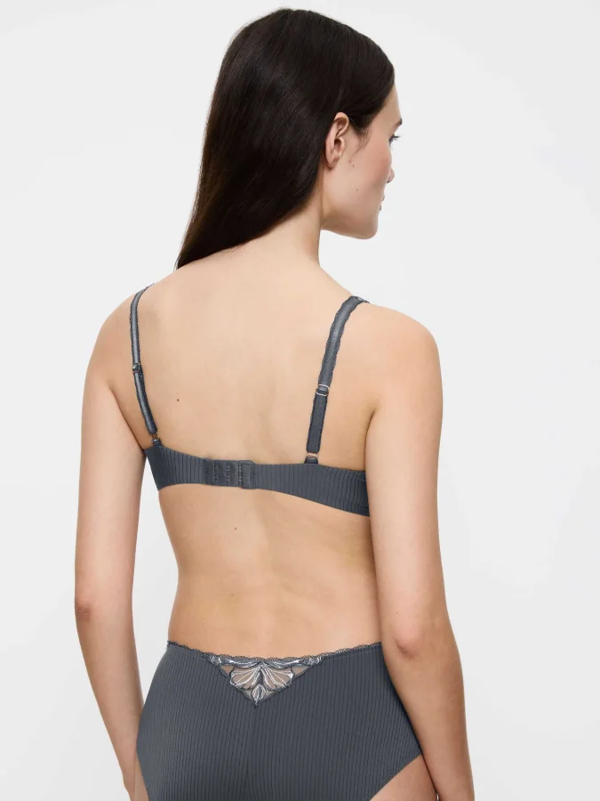 Triumph - Wild Iris Florale N 2