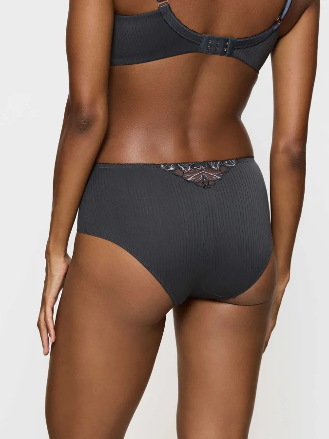 Triumph - Wild Iris Florale... 2