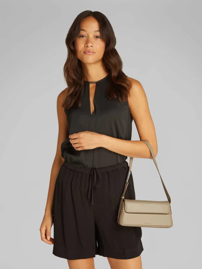 CALVIN KLEIN - BELTED SMALL... 2