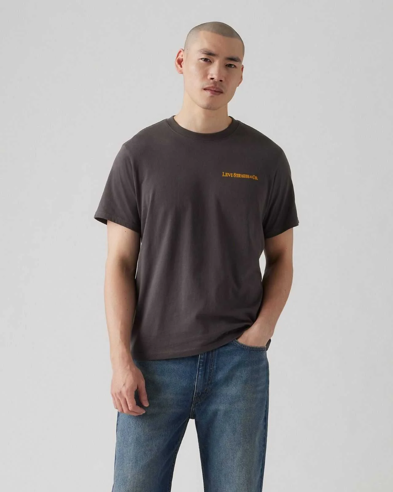Levis® - SS RELAXED FIT TEE Levis® - SS RELAXED FIT TEE