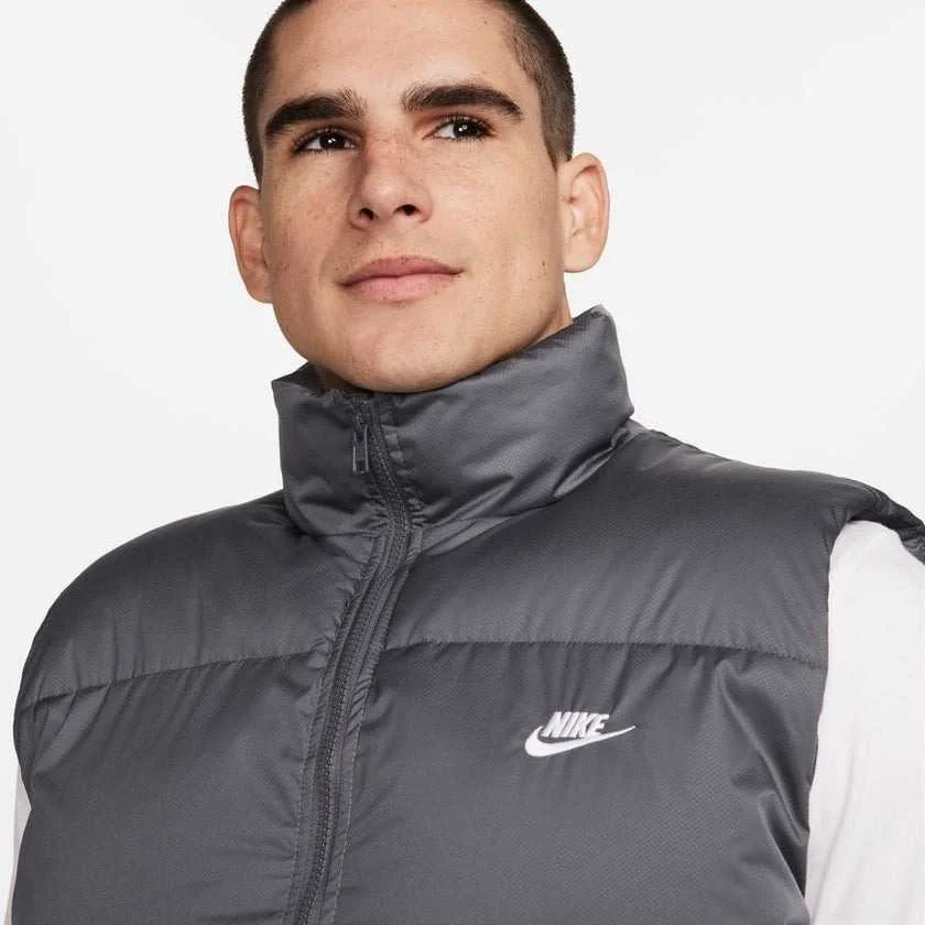 NIKE - M NK CLUB PUFFER VEST NIKE - M NK CLUB PUFFER VEST