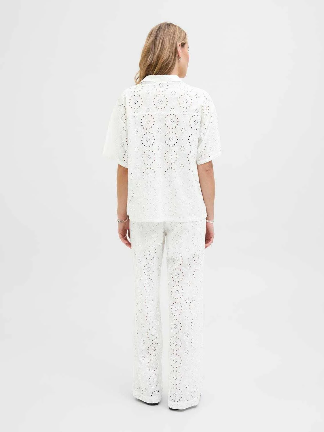 JJXX - JXMILLIE BRODERIE SS SHIRT WVN JJXX - JXMILLIE BRODERIE SS SHIRT WVN