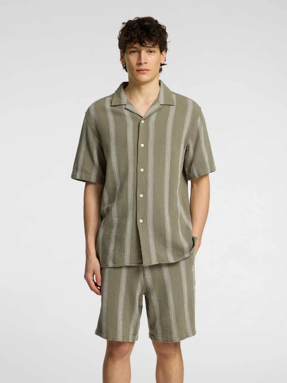 SELECTED MEN - SLHRELAX-SAL SHIRT SS... SELECTED MEN - SLHRELAX-SAL SHIRT SS...