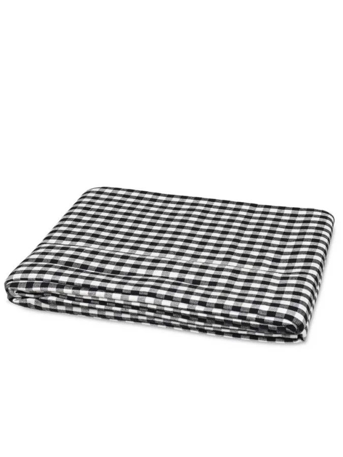 Opjet - Black Tablecloth,... 2